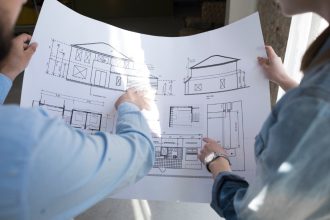 Pourquoi le sur-mesure est essentiel pour une véranda réussie ?